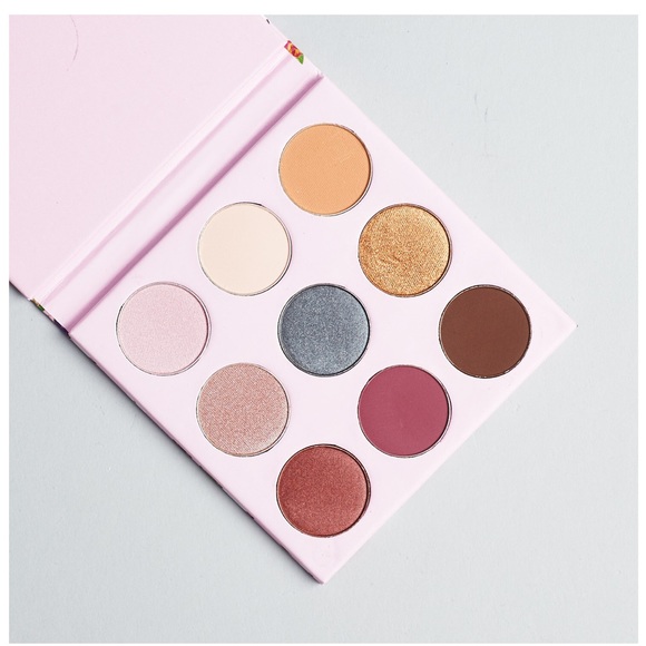 Winky Lux kitten eyeshadow palette - Picture 2 of 3